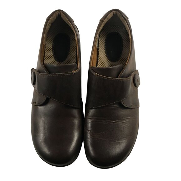 B.O.C BORN BROWN LEATHER ADJUSTABLE STRAP BUTTON SLIP ON COMFORT CLOGS WOMENS SI - Picture 7 of 8